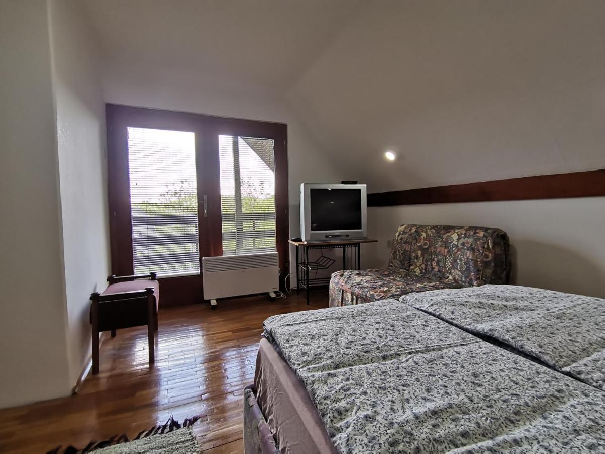 Srdica Kuca Villa Trnava  Kültér fotó